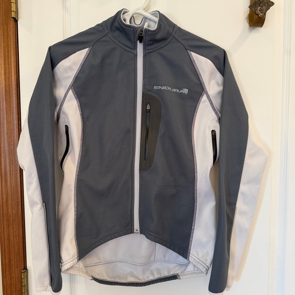 Endura Womens XS Gray and White Fleece Lined Cycling Jacket - Picture 2 of 14